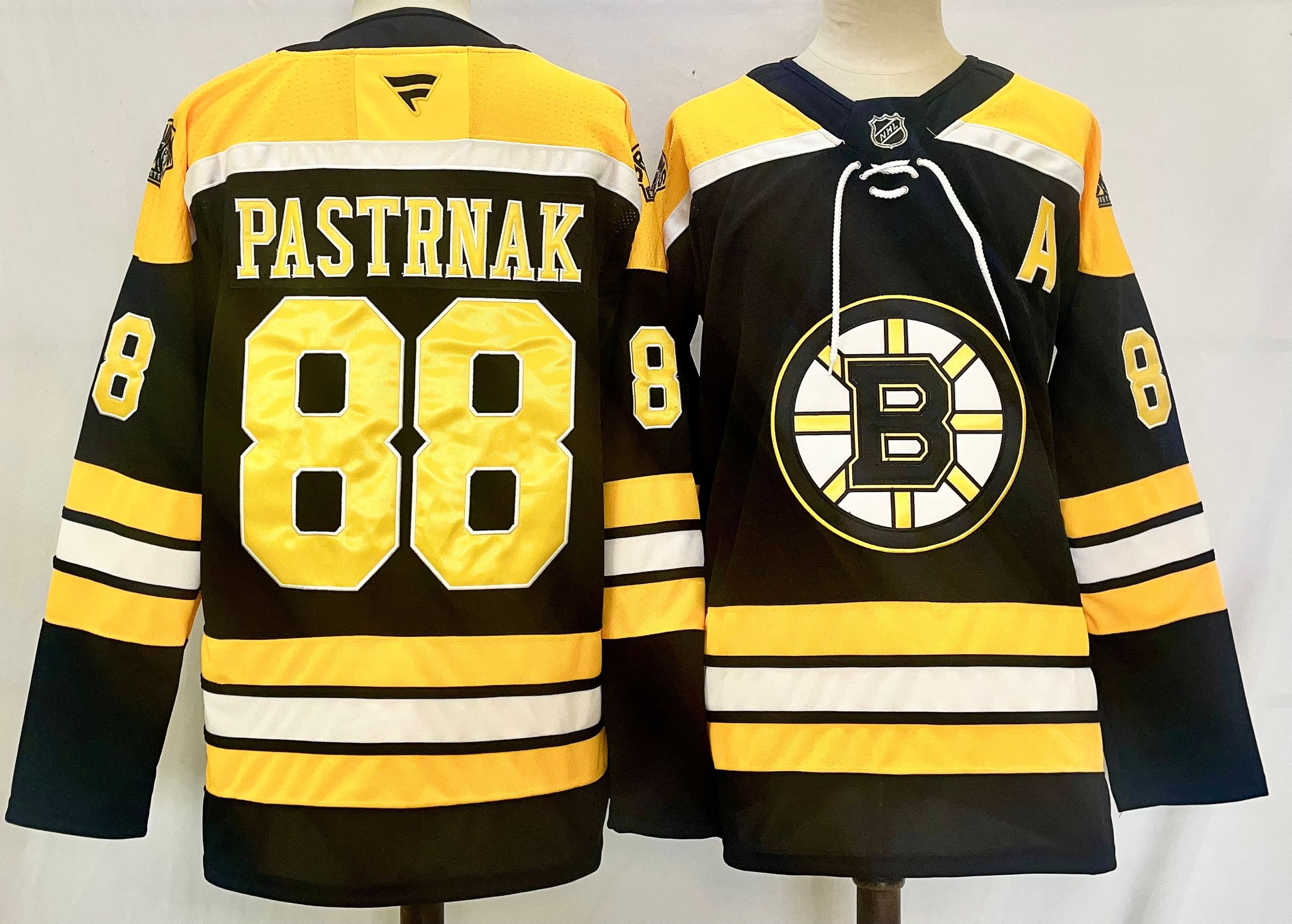 Men Boston Bruins #88 Pastrnak Black 2025 Home Premier Player NHL Jersey style 1->boston bruins->NHL Jersey